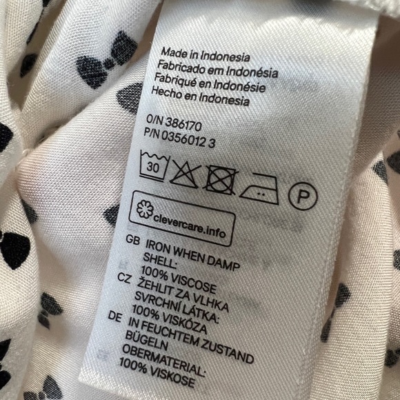 Women’s H&M Button Down Long Sleeve Blouse with Bow Tie Print + Front Po… - Picture 6 of 10